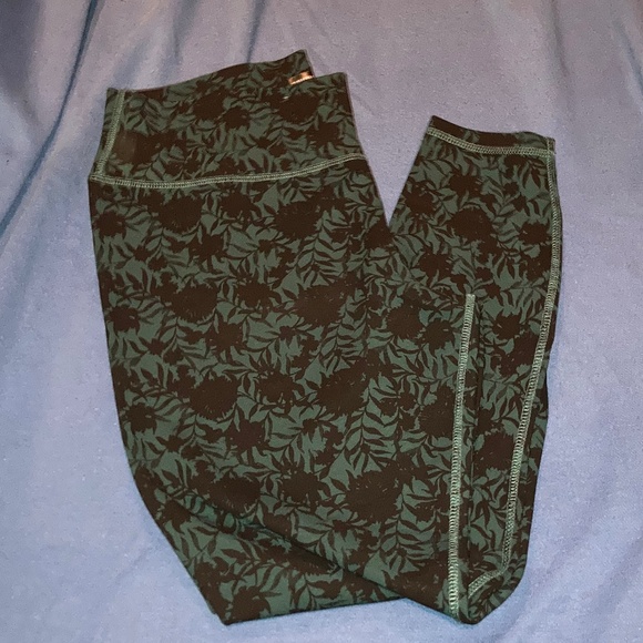 Simons Vision - women’s organic cotton  leggings turquoise & black print Sz Med - Picture 1 of 4